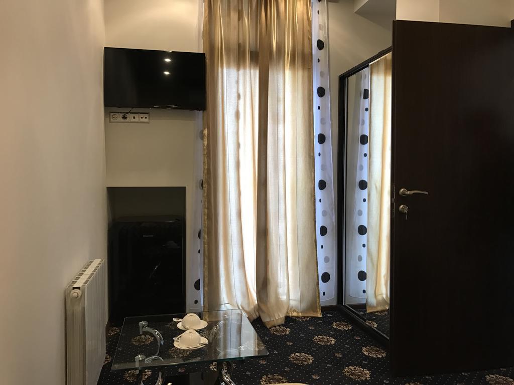 Hotel Du Vin Rouge Tbilisi Esterno foto