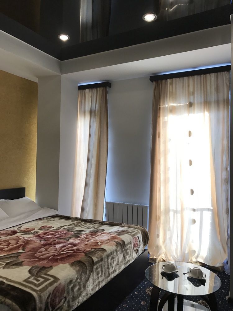Hotel Du Vin Rouge Tbilisi Esterno foto