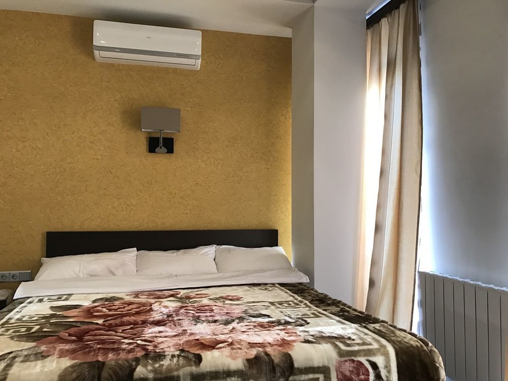 Hotel Du Vin Rouge Tbilisi Esterno foto