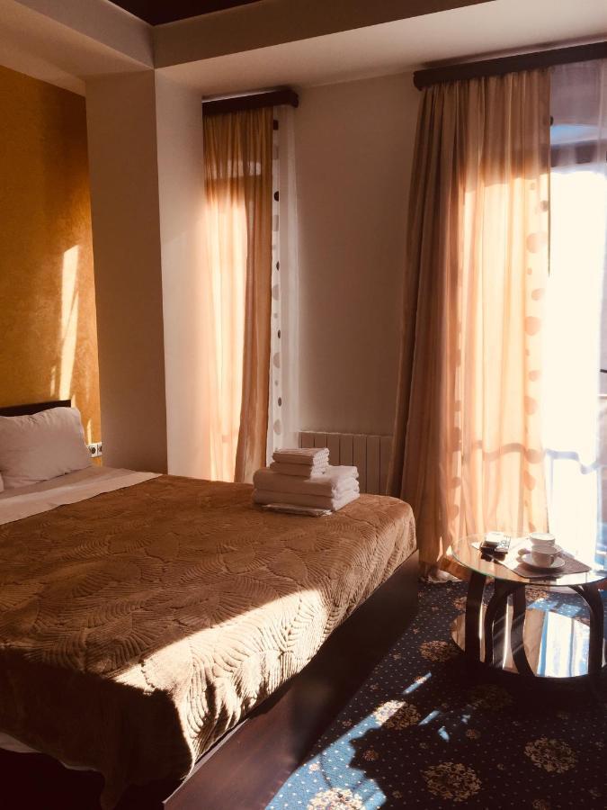 Hotel Du Vin Rouge Tbilisi Esterno foto